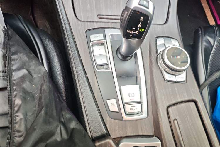 Used BMW 5 Series 2013 525Li Leading Model Gear Lever