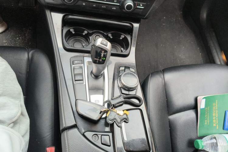 Used BMW 5 Series 2013 525Li Luxury Model Gear Lever