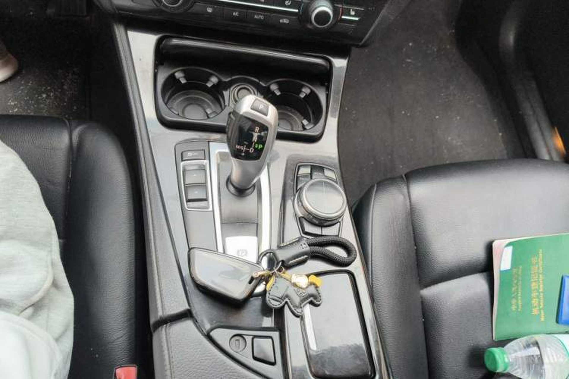 Used BMW 5 Series 2013 525Li Luxury Model Gear Lever