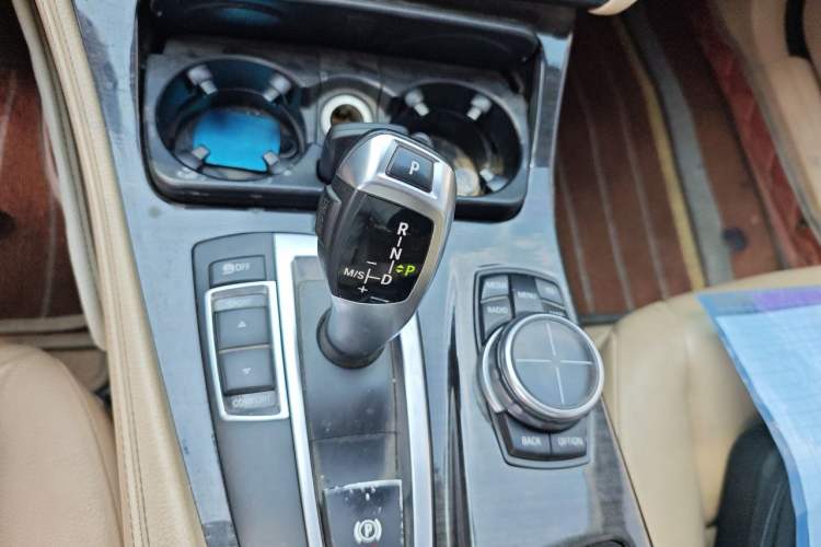 Used BMW 5 Series 2013 530Li Leading Model Gear Lever