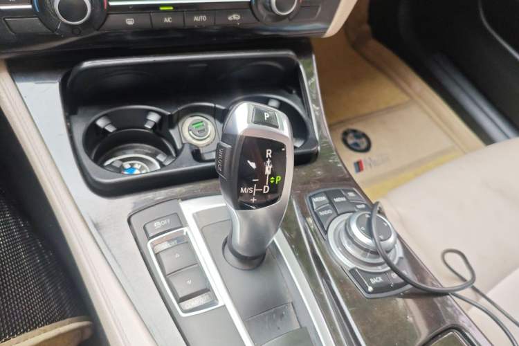 Used BMW 5 Series 2013 525Li Leading Model Gear Lever