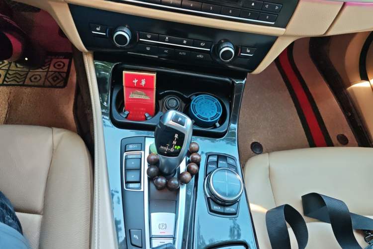 Used BMW 5 Series 2013 525Li Luxury Model Gear Lever
