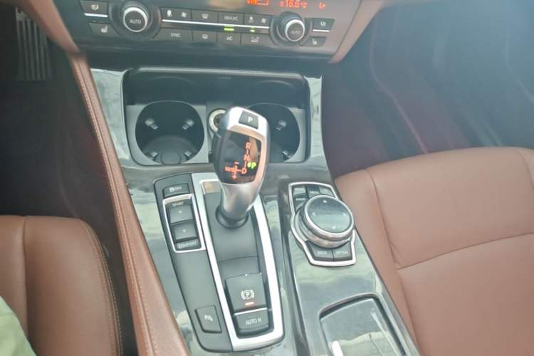 Used BMW 5 Series 2013 535Li Leading Model Gear Lever