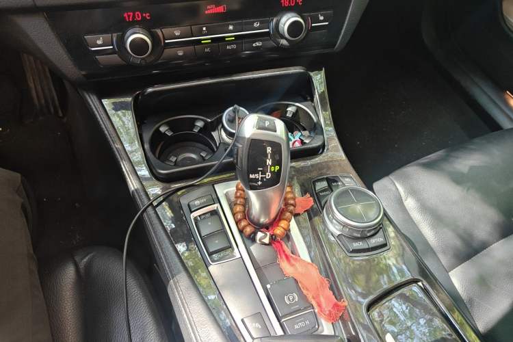 Used BMW 5 Series 2013 525Li Luxury Model Gear Lever