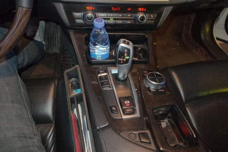 Used BMW 5 Series 2013 525Li Luxury Model Gear Lever