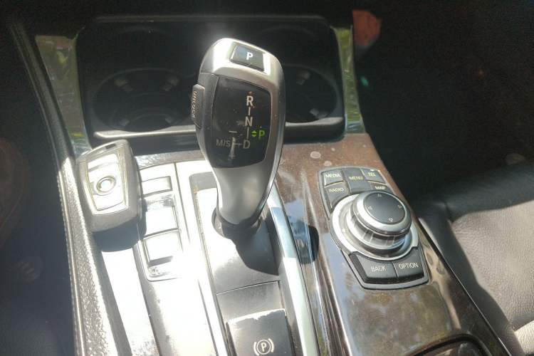 Used BMW 5 Series 2013 525Li Leading Model Gear Lever