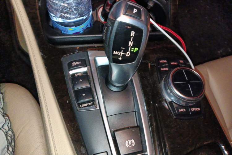 Used BMW 5 Series 2013 525Li Luxury Model Gear Lever