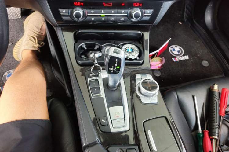 Used BMW 5 Series 2013 525Li Leading Model Gear Lever