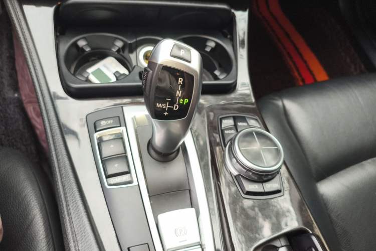 Used BMW 5 Series 2013 525Li Luxury Model Gear Lever