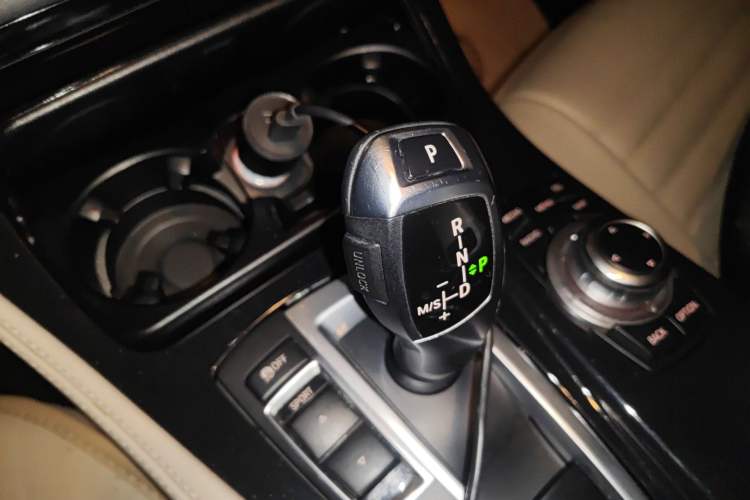 Used BMW 5 Series 2013 520Li Elegant Edition Gear Lever