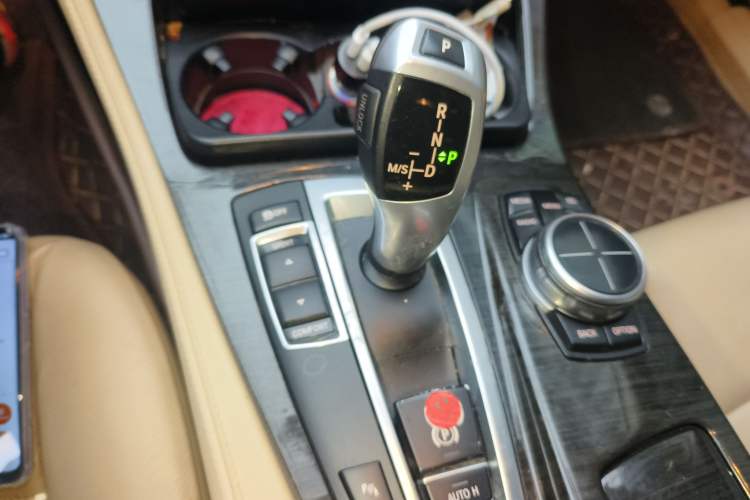 Used BMW 5 Series 2013 530Li Leading Model Gear Lever