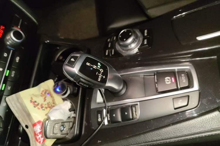 Used BMW 5 Series 2013 520i Elegant Edition Gear Lever