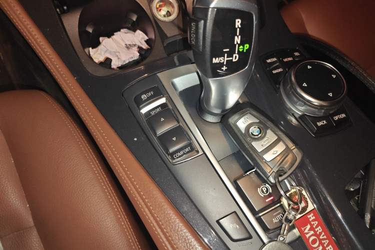 Used BMW 5 Series 2013 520i Elegant Edition Gear Lever
