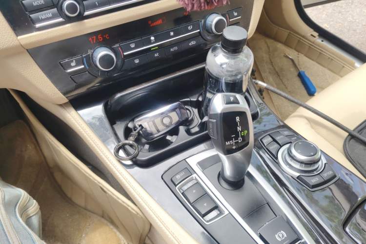 Used BMW 5 Series 2013 525Li Leading Model Gear Lever