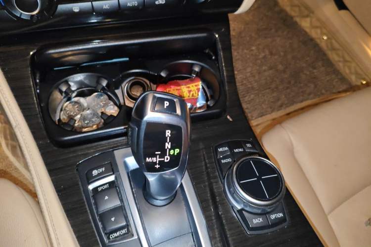 Used BMW 5 Series 2013 530Li Leading Model Gear Lever