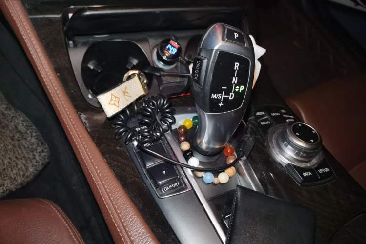 Used BMW 5 Series 2013 525Li Leading Model Gear Lever