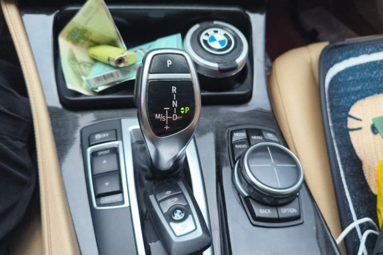 Used BMW 5 Series 2013 535Li Leading Model Gear Lever