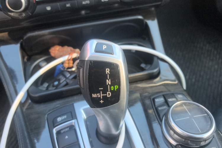 Used BMW 5 Series 2013 530Li Leading Model Gear Lever