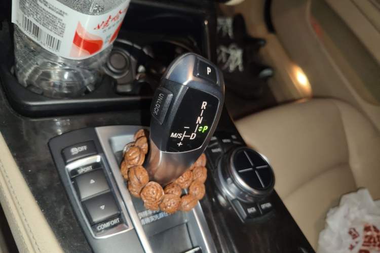 Used BMW 5 Series 2013 525Li Luxury Model Gear Lever