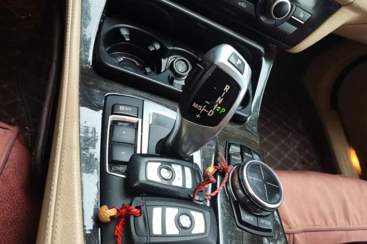 Used BMW 5 Series 2013 530Li Leading Model Gear Lever
