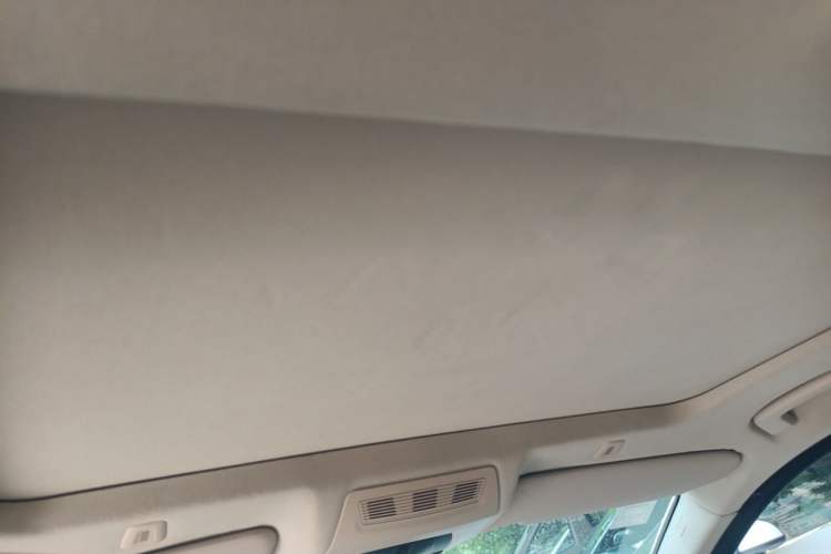 Used BMW 5 Series 2013 525Li Luxury Model Headliner