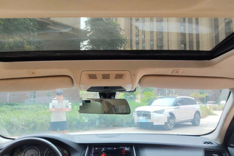 Used BMW 5 Series 2013 525Li Leading Model Headliner