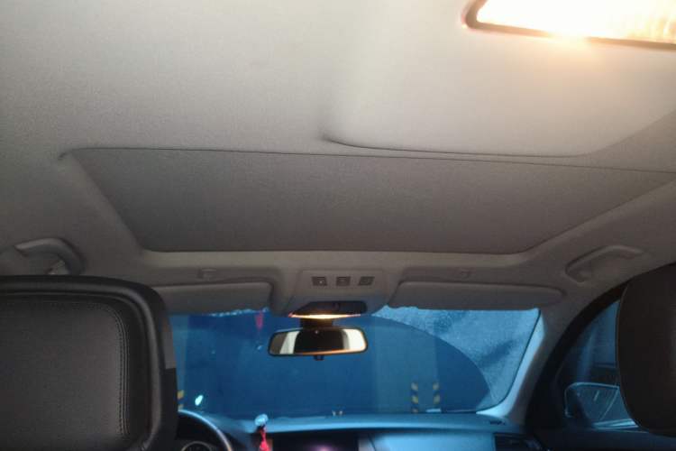 Used BMW 5 Series 2013 525Li Luxury Model Headliner
