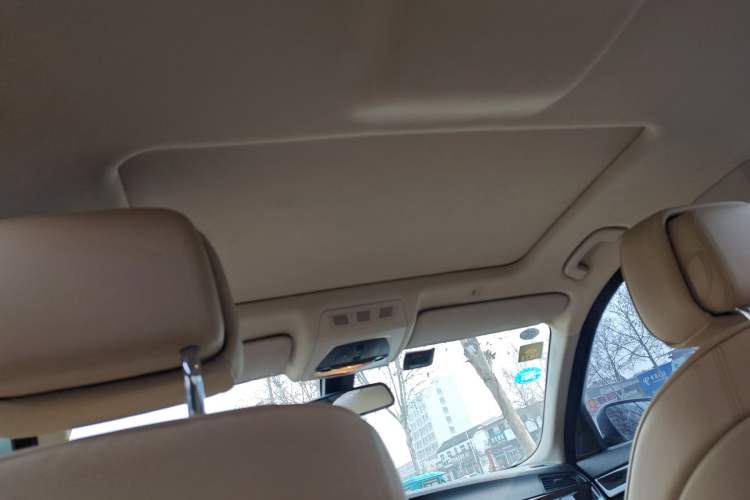 Used BMW 5 Series 2013 525Li Luxury Model Headliner
