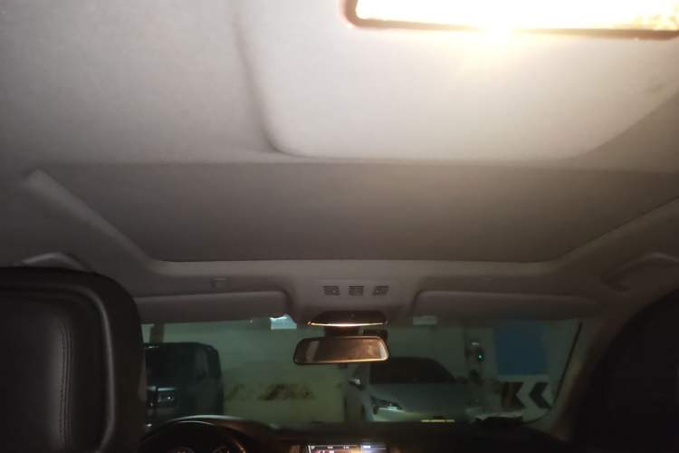 Used BMW 5 Series 2013 520Li Elegant Edition Headliner