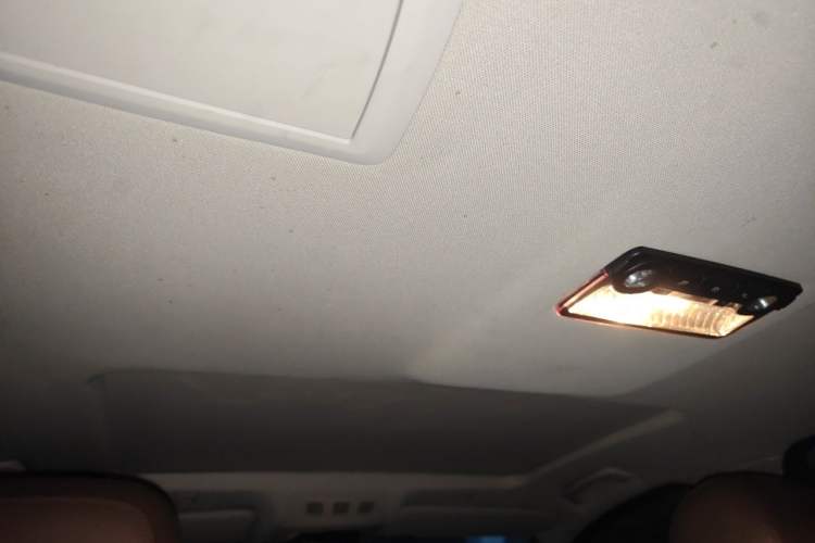 Used BMW 5 Series 2013 520Li Elegant Edition Headliner