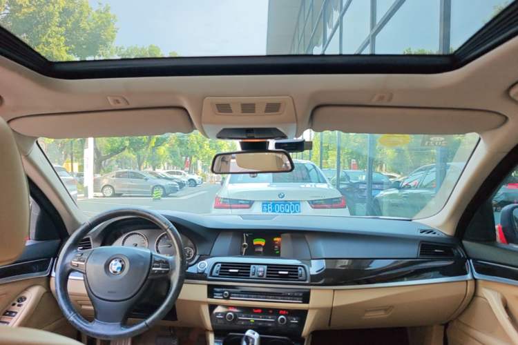 Used BMW 5 Series 2013 525Li Leading Model Headliner