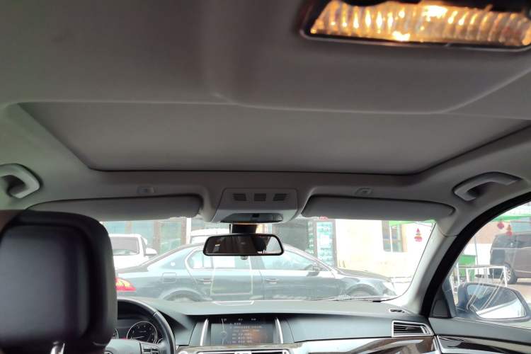 Used BMW 5 Series 2013 525Li Luxury Model Headliner