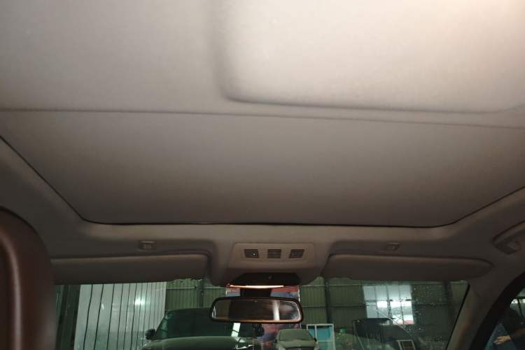 Used BMW 5 Series 2013 525Li Luxury Model Headliner