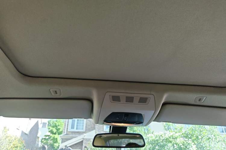 Used BMW 5 Series 2013 530Li Leading Model Headliner