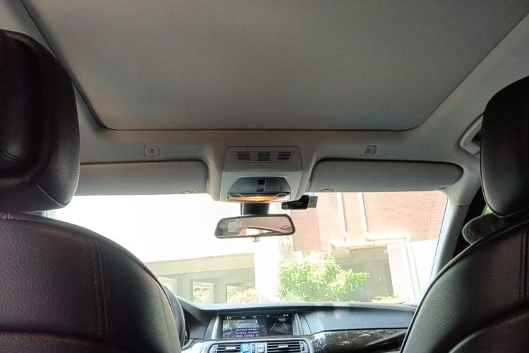 Used BMW 5 Series 2013 525Li Leading Model Headliner