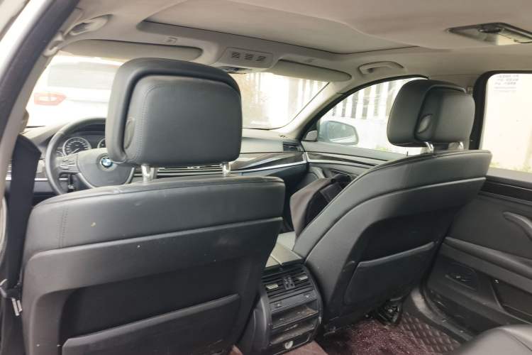 Used BMW 5 Series 2013 525Li Luxury Model Headliner