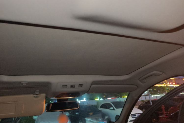 Used BMW 5 Series 2013 525Li Luxury Model Headliner