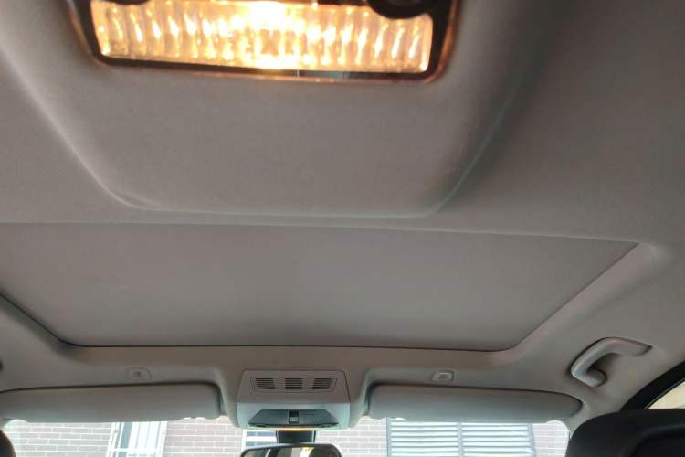Used BMW 5 Series 2013 520Li Elegant Edition Headliner