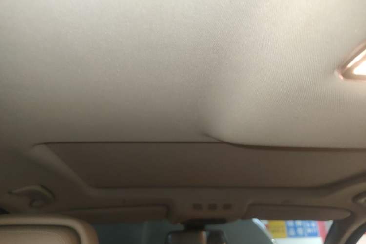 Used BMW 5 Series 2013 530Li Leading Model Headliner