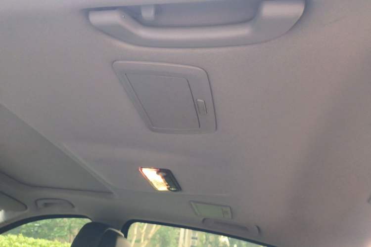 Used BMW 5 Series 2013 525Li Luxury Model Headliner