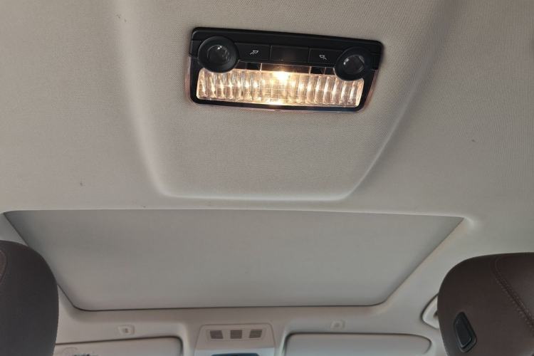 Used BMW 5 Series 2013 525Li Luxury Model Headliner