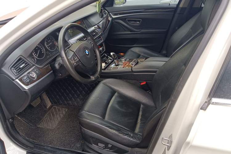 Used BMW 5 Series 2013 525Li Luxury Model Left Front Seat