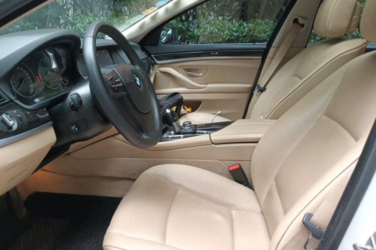Used BMW 5 Series 2013 530Li Leading Model Left Front Seat