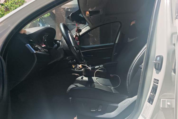 Used BMW 5 Series 2013 525Li Leading Model Left Front Seat