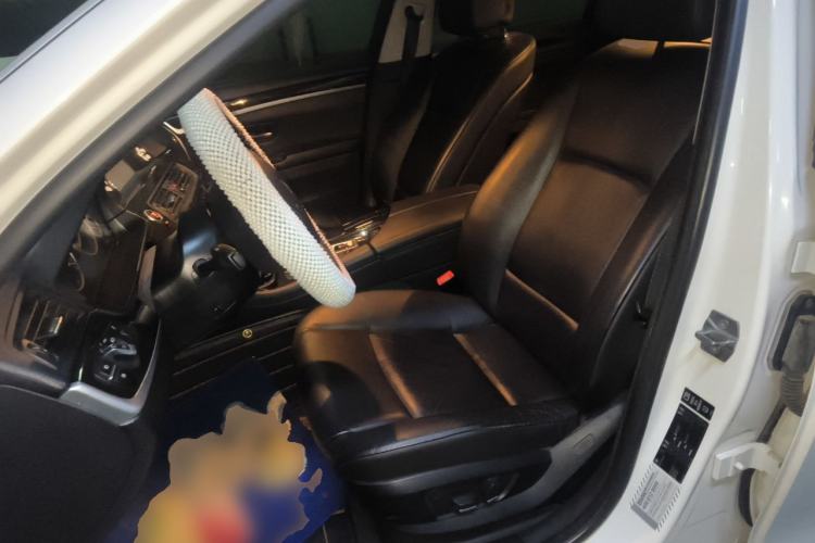 Used BMW 5 Series 2013 525Li Leading Model Left Front Seat