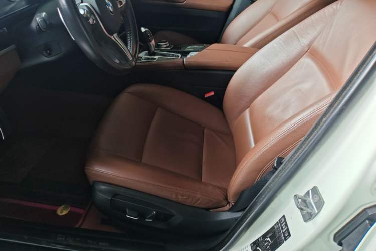 Used BMW 5 Series 2013 535Li Leading Model Left Front Seat