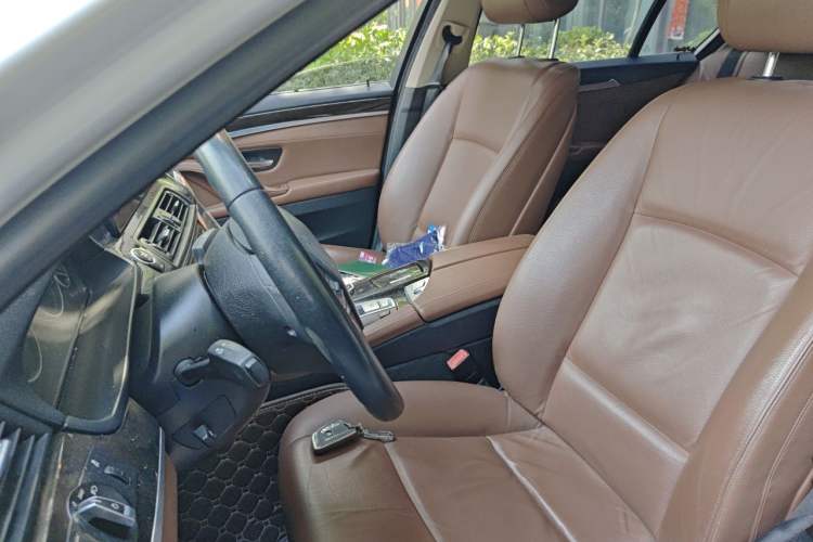Used BMW 5 Series 2013 525Li Leading Model Left Front Seat