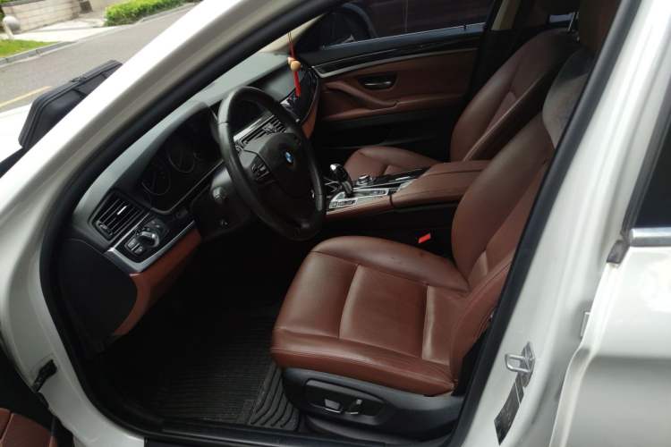 Used BMW 5 Series 2013 520i Elegant Edition Left Front Seat