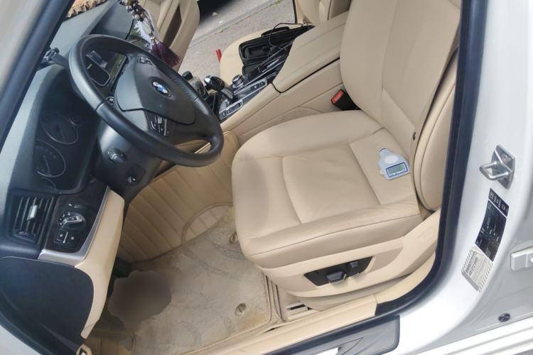 Used BMW 5 Series 2013 525Li Leading Model Left Front Seat
