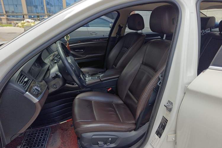 Used BMW 5 Series 2013 525Li Zhuole Edition Left Front Seat